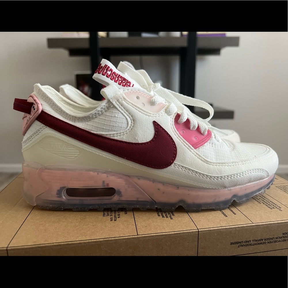 Wmns Nike airmax terrascape 90 Size 8W/ 6.5mens